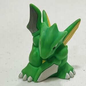 Scyther Pokémon finger puppet Gotta Catch em All Nintendo Bandai 2006